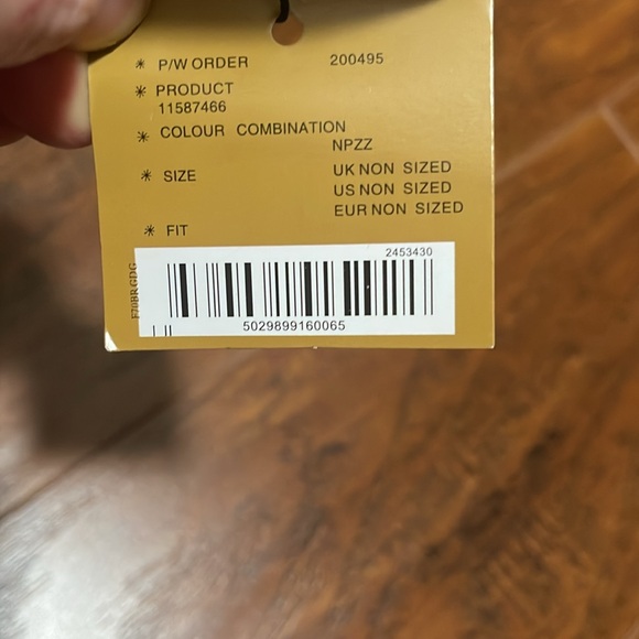 Nova Check Bucket Bag BURBERRY Color: LIGHT ELDERBE
Size: One Size brand new - Picture 13 of 13